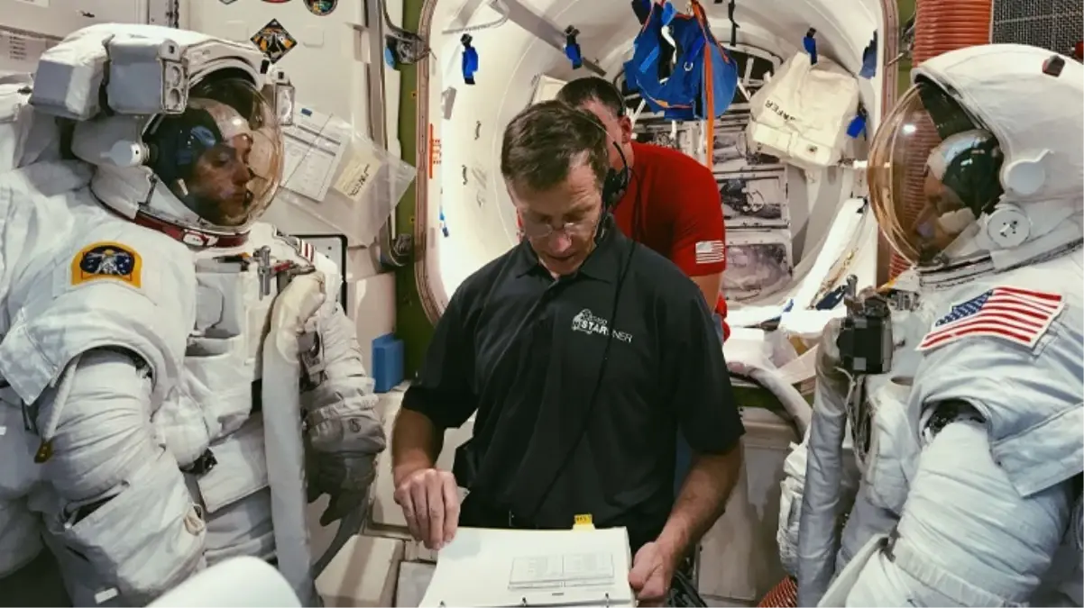 Boeing'e ait mekikle uzaya gönderilen 2 astronot Dünya'ya dönemiyor