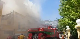 Denizli'deki tarihi mekanda çıkan yangın söndürüldü