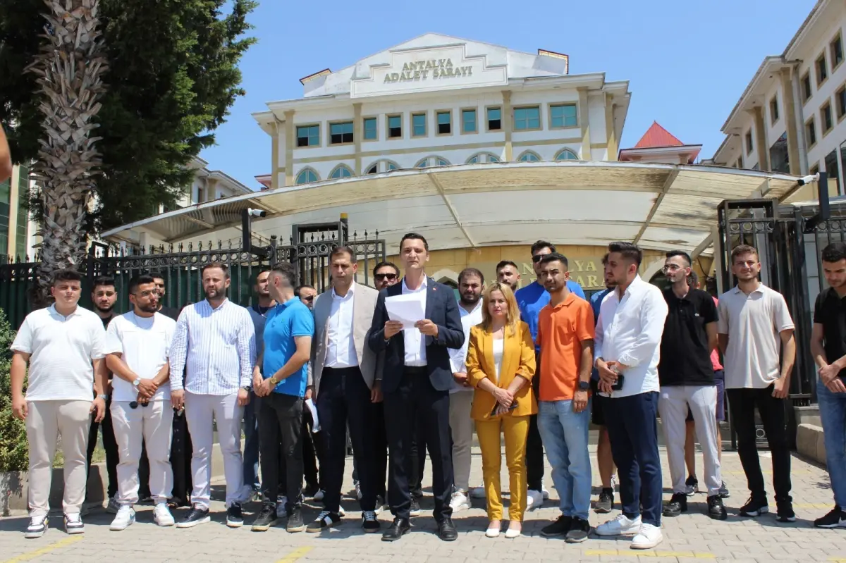 CHP Antalya Gençlik Kolları, BTK'ya suç duyurusunda bulundu