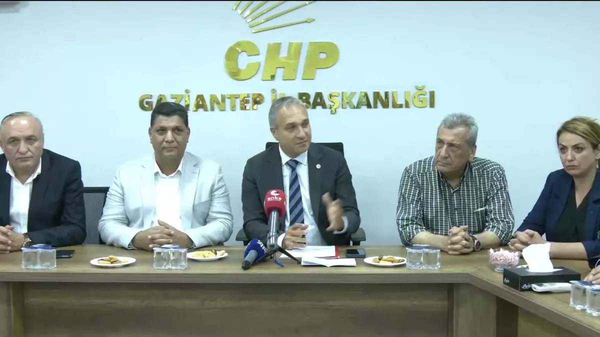CHP Genel Başkan Yardımcısı Suat Özçağdaş, Eğitim Buluşmaları kapsamında Gaziantep'te konuştu