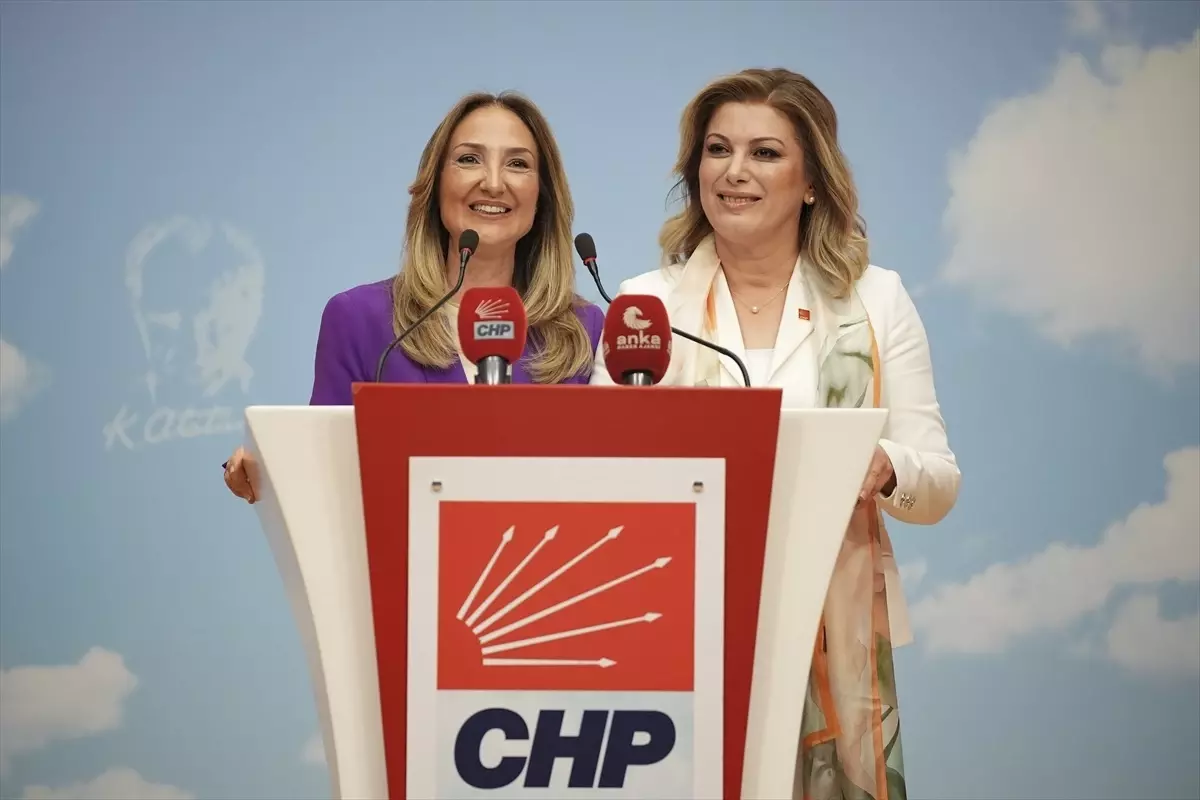 CHP Kadın Kolları Genel Başkanlığına Asu Kaya seçildi