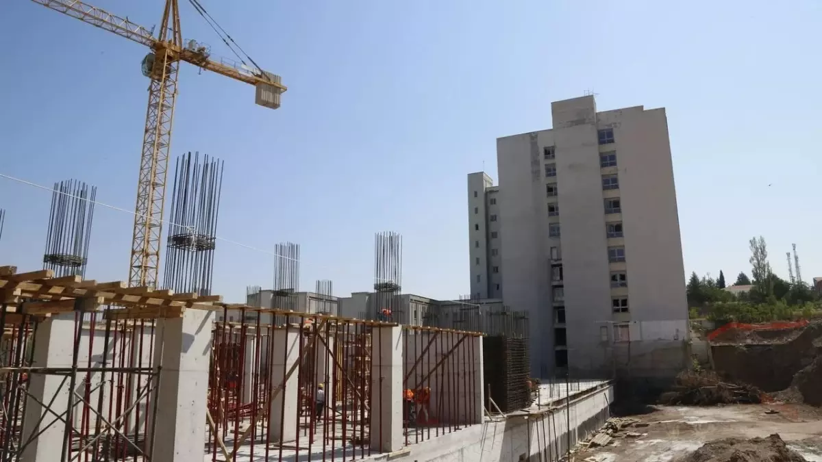 Çorum'da İnşaat İşçisi 5 Metre Yükseklikten Düşerek Hayatını Kaybetti