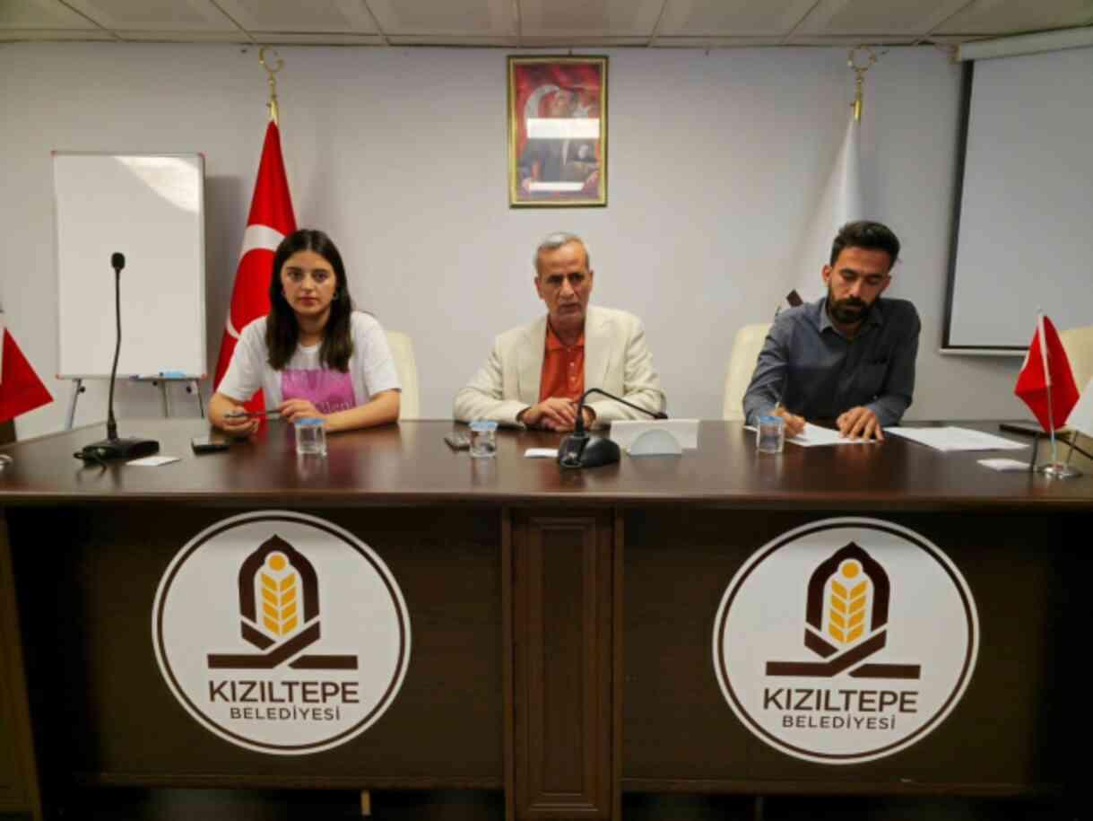 DEM Partili Kızıltepe Belediye Başkanı Zeyni İpek, partisinden istifa etti