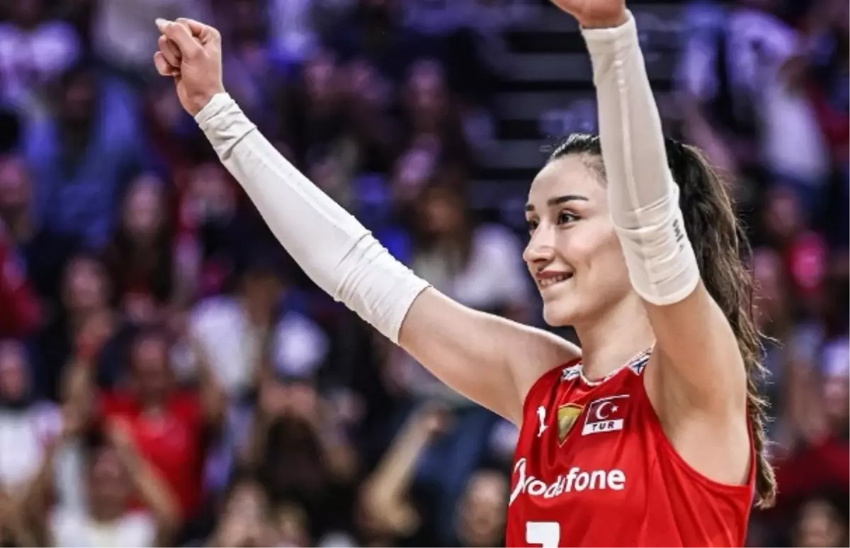 Hande Baladın kimdir? Hande Baladın kaç yaşında, nereli boyu kaç evli mi, hangi takımda oynuyor?