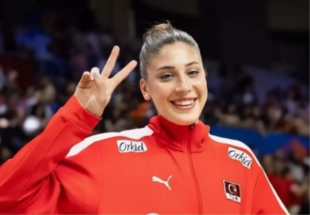 İlkin Aydın kimdir? İlkin Aydın kaç yaşında, nereli boyu kaç evli mi, hangi takımda oynuyor?