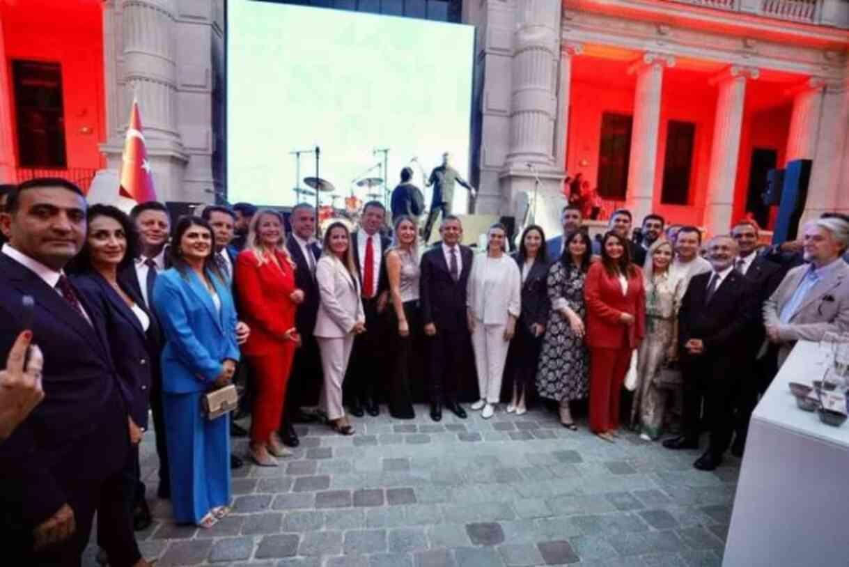 İmamoğlu'nun Paris'teki İstanbul tanıtımı CHP'nin 'after party'sine dönüştü