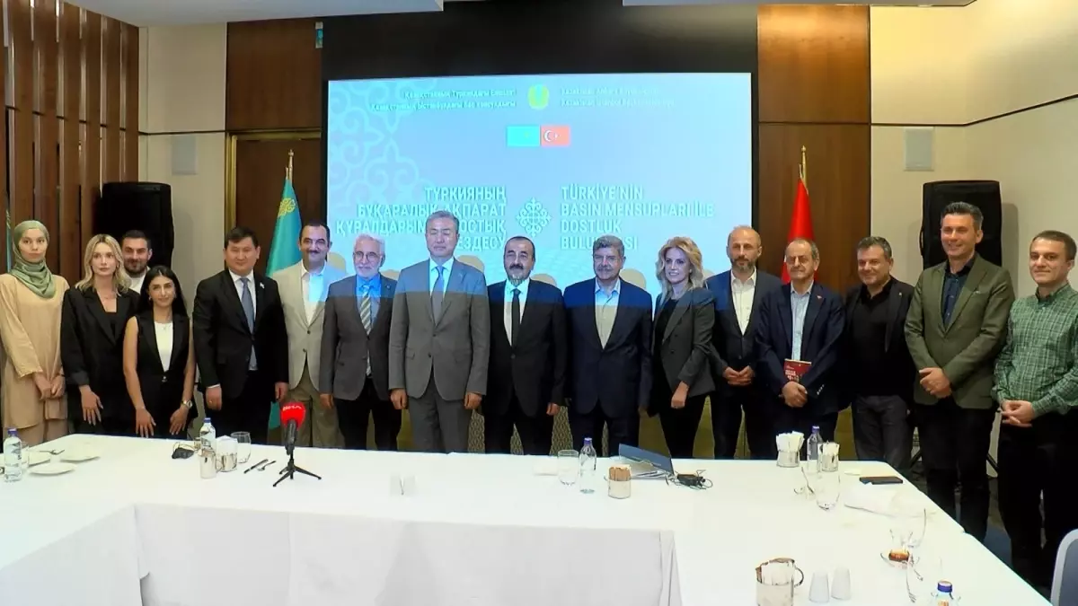 Kazakistan Büyükelçisi ve Başkonsolosu Türkiye'nin Basın Mensuplarıyla Buluştu