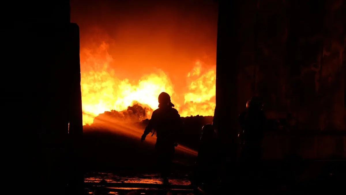 Konya'da Sanayi Sitesinde Yangın Çıktı