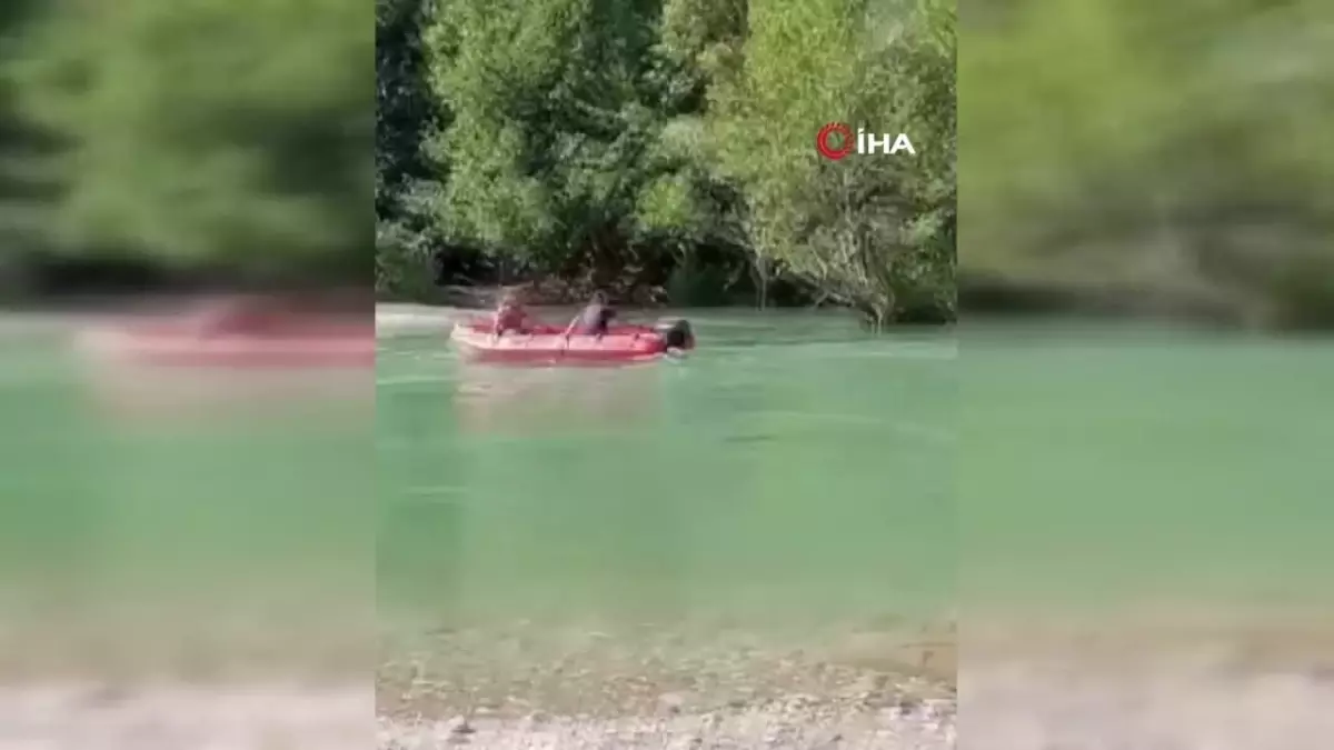 Mahsur kalan genç, botla kurtarıldı