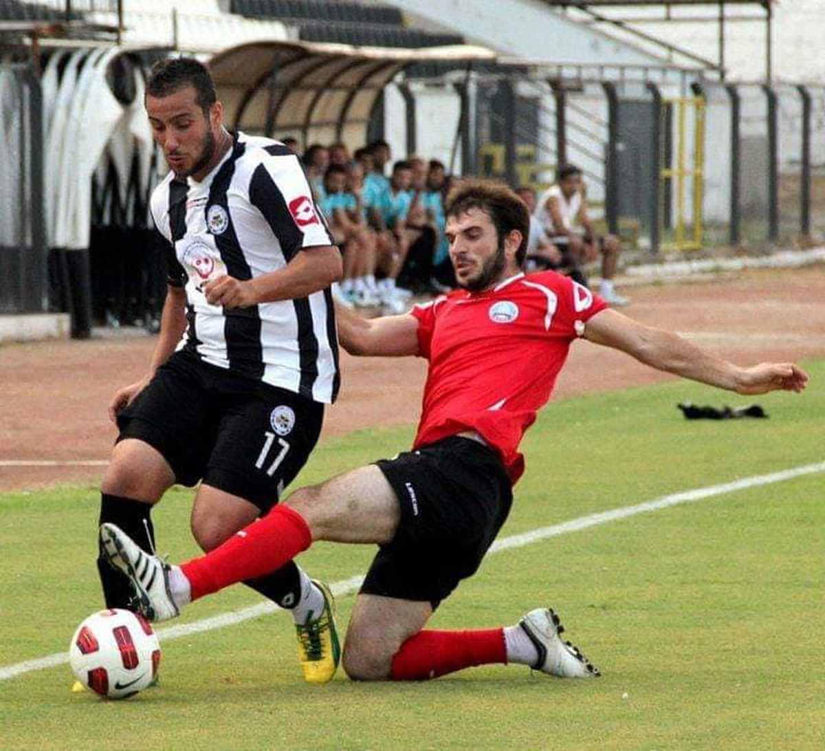 Nazillispor'un eski futbolcusu Polat Özsel hayatını kaybetti