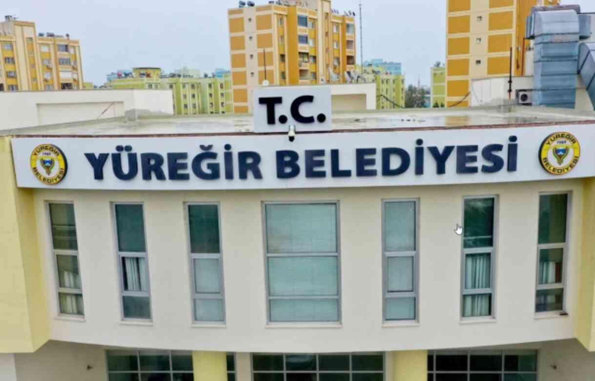 Özgür Özel'i dinleyen yok! CHP'li başkan, üç yeğenini birden belediyede işe aldı