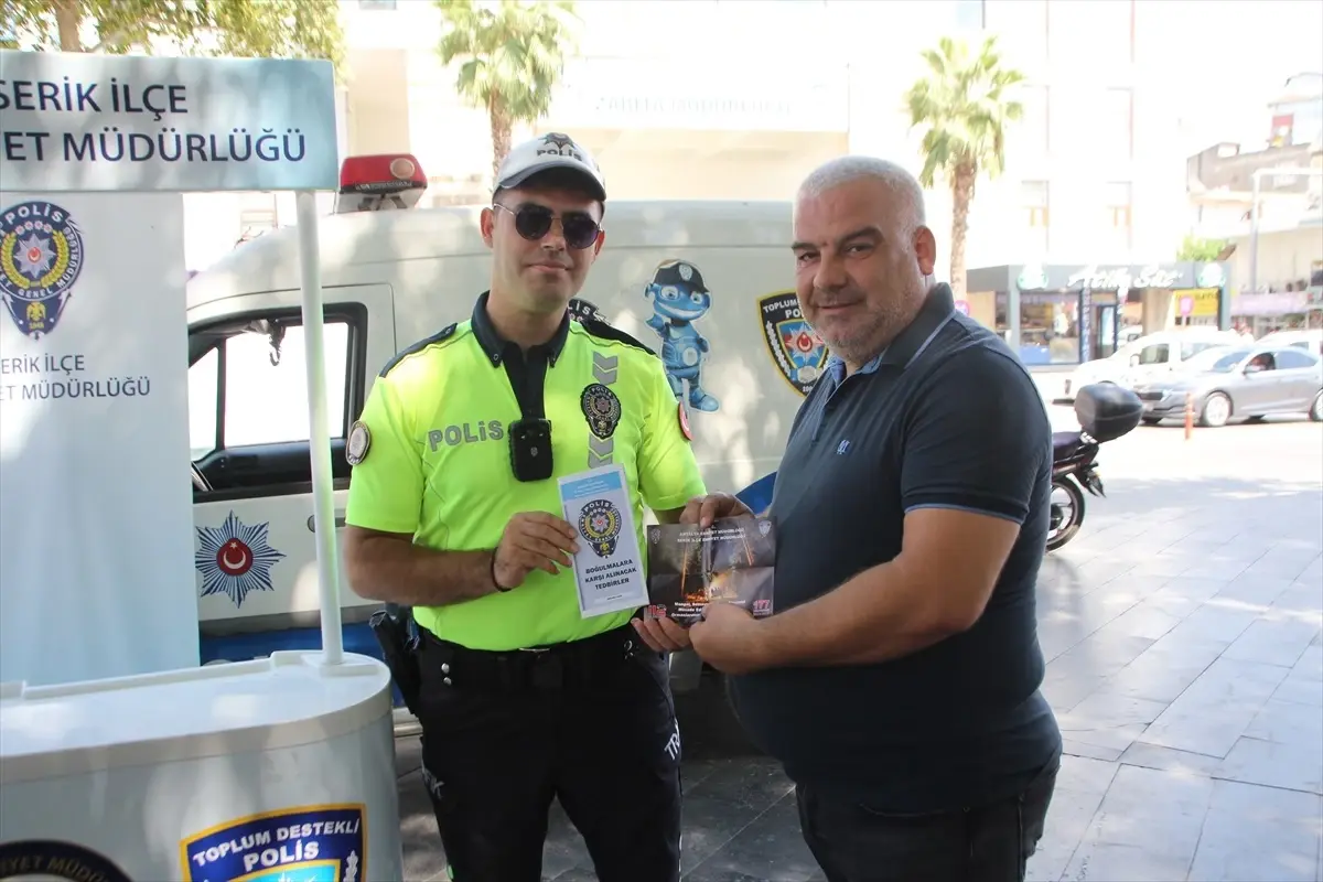 Serik'te Polis Ekipleri Vatandaşı Uyardı