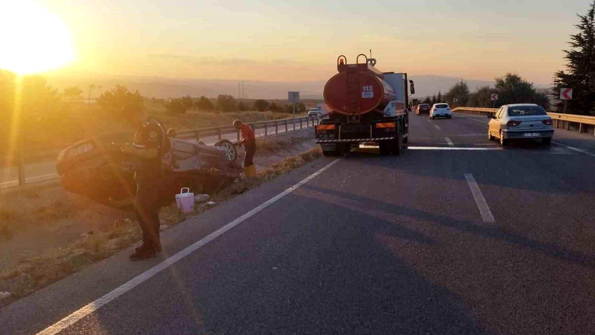 Kırıkkale'de Otomobil Takla Attı: 4 Kişi Yaralandı