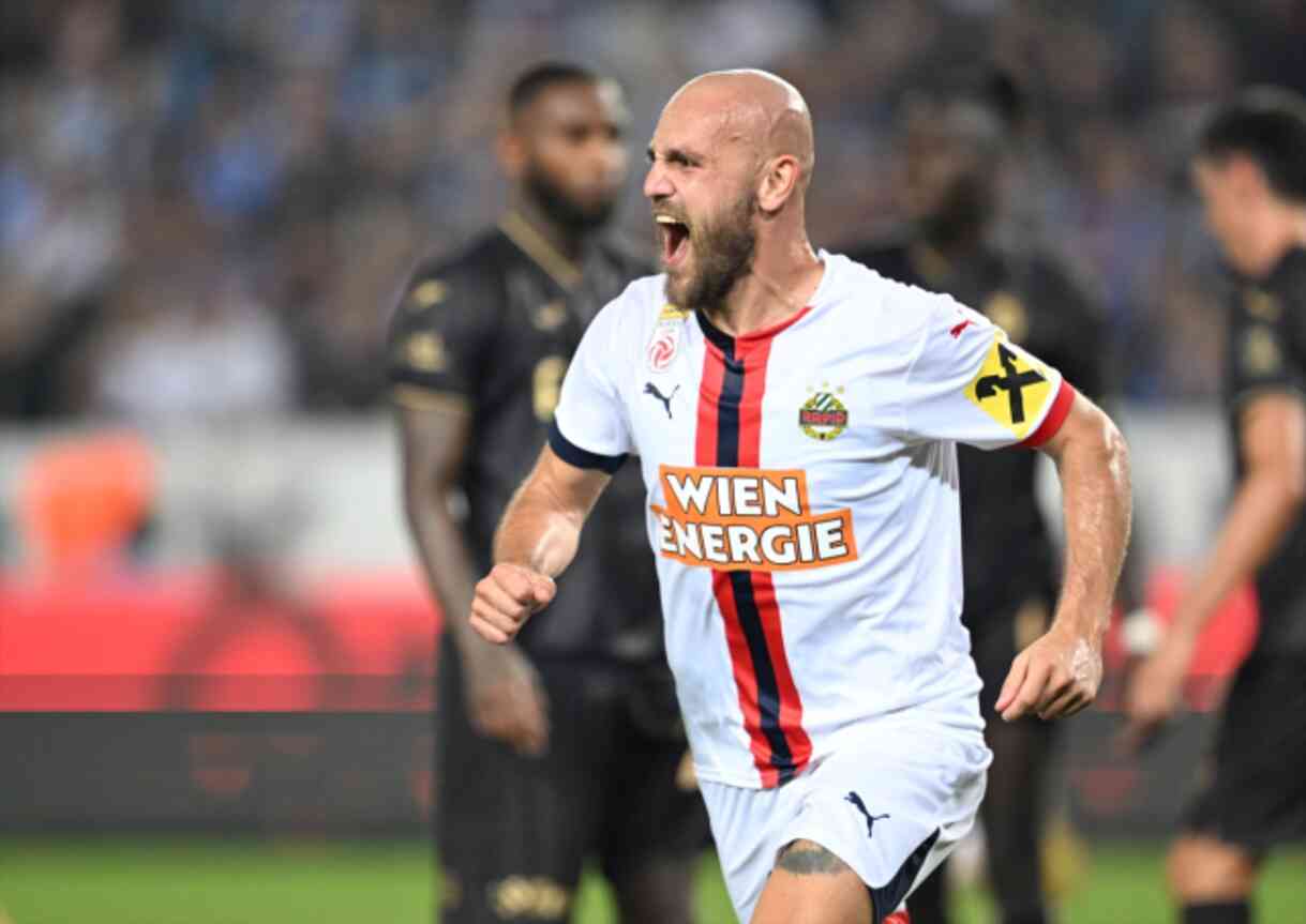 UEFA Avrupa Ligi'ndeki temsilcimiz Trabzonspor, Rapid Wien'e 1-0 mağlup oldu