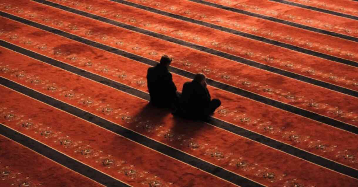 Cuma Namazı Nasıl Kılınır? Cuma Namazı Vakti ve Rekat Sayısı Bilgileri