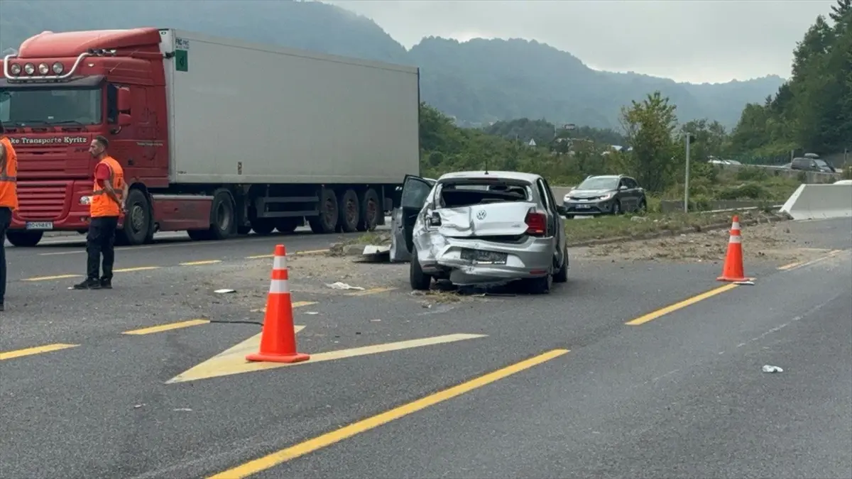 D-100 Karayolu'nda Zincirleme Trafik Kazası: 2 Yaralı