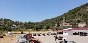 Muğla'da mahalle sakinleri yangın müdahale aracı olarak sulama tankerleri kullanıyor