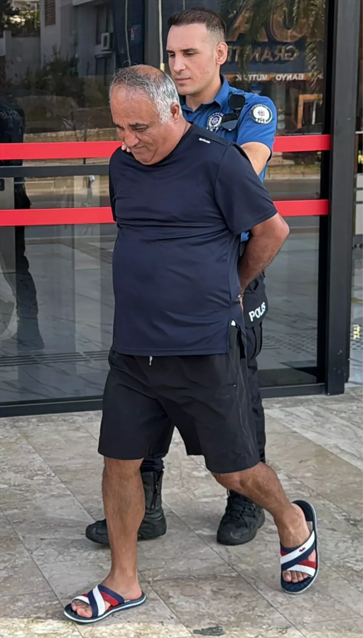 Alanya'da Satranç Kursu Sahibi Müstehcen Görüntü İddiasıyla Tutuklandı
