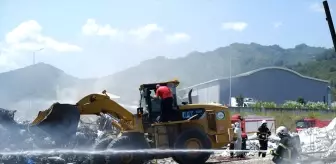 Ordu'da plastik geri dönüşüm tesisinde çıkan yangın söndürüldü