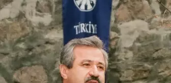 Türkiye Yazarlar Birliği Kurucu ve Şeref Başkanı Mehmet Doğan Hayatını Kaybetti