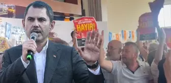 Kurum'un konuşması protestolarla kesildi! Kandıra köylüleri 'Çöp tesisi istemiyoruz' sloganları attı