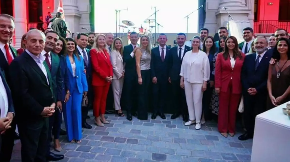 AK Partili Hamza Dağ'dan İBB'nin dudak uçuklatan Paris gezisine sert sözler: Bazıları gibi ortalık yangın yeriyken tatil yapmıyoruz