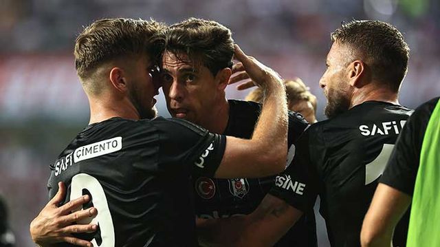 Beşiktaş'ta sakatlık şoku! Gabriel Paulista, ikinci yarıya çıkmadı