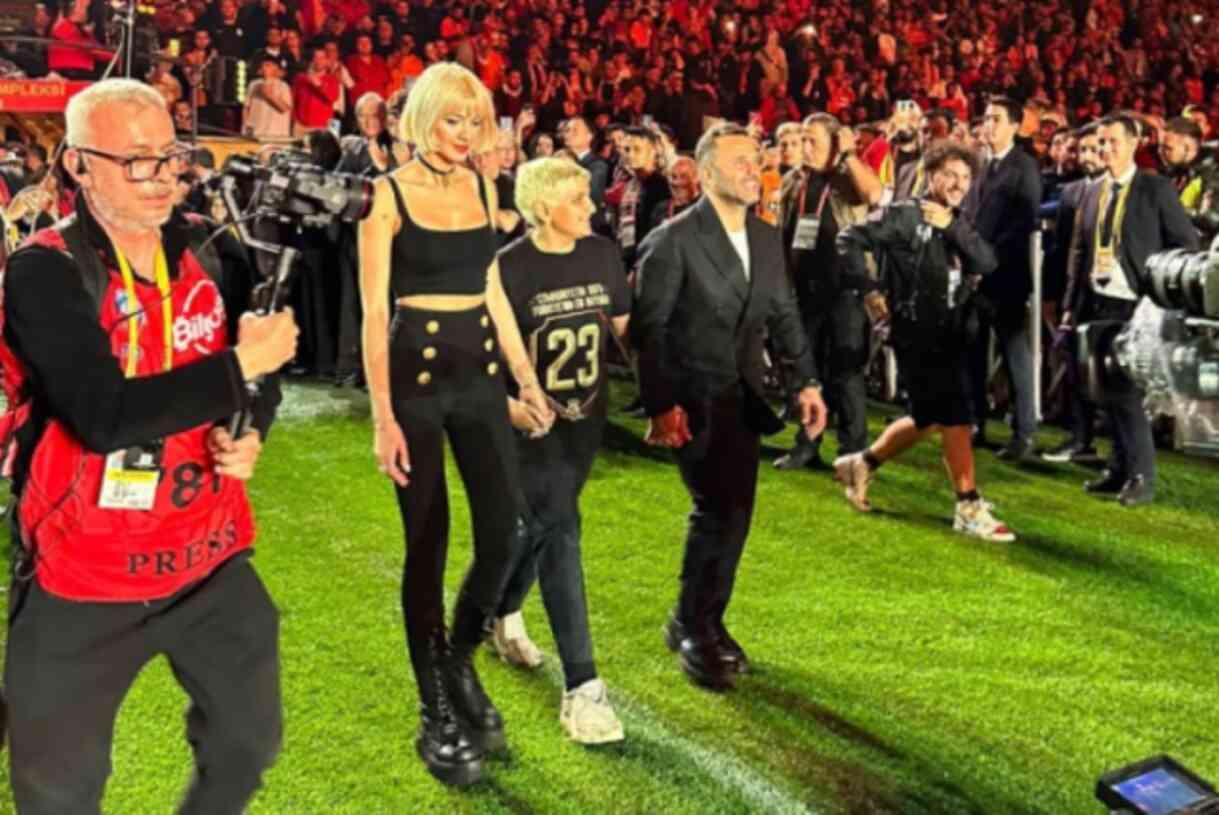 Hadise ve Okan Buruk sevgili mi? Aşk yaşadıkları iddia edildi! Hadise Okan Buruk aşkı iddiası gerçek mi? Hadise ve Okan Buruk sevgili mi? Aşk yaşadıkları iddia edildi! Hadise Okan Buruk aşkı iddiası gerçek mi?