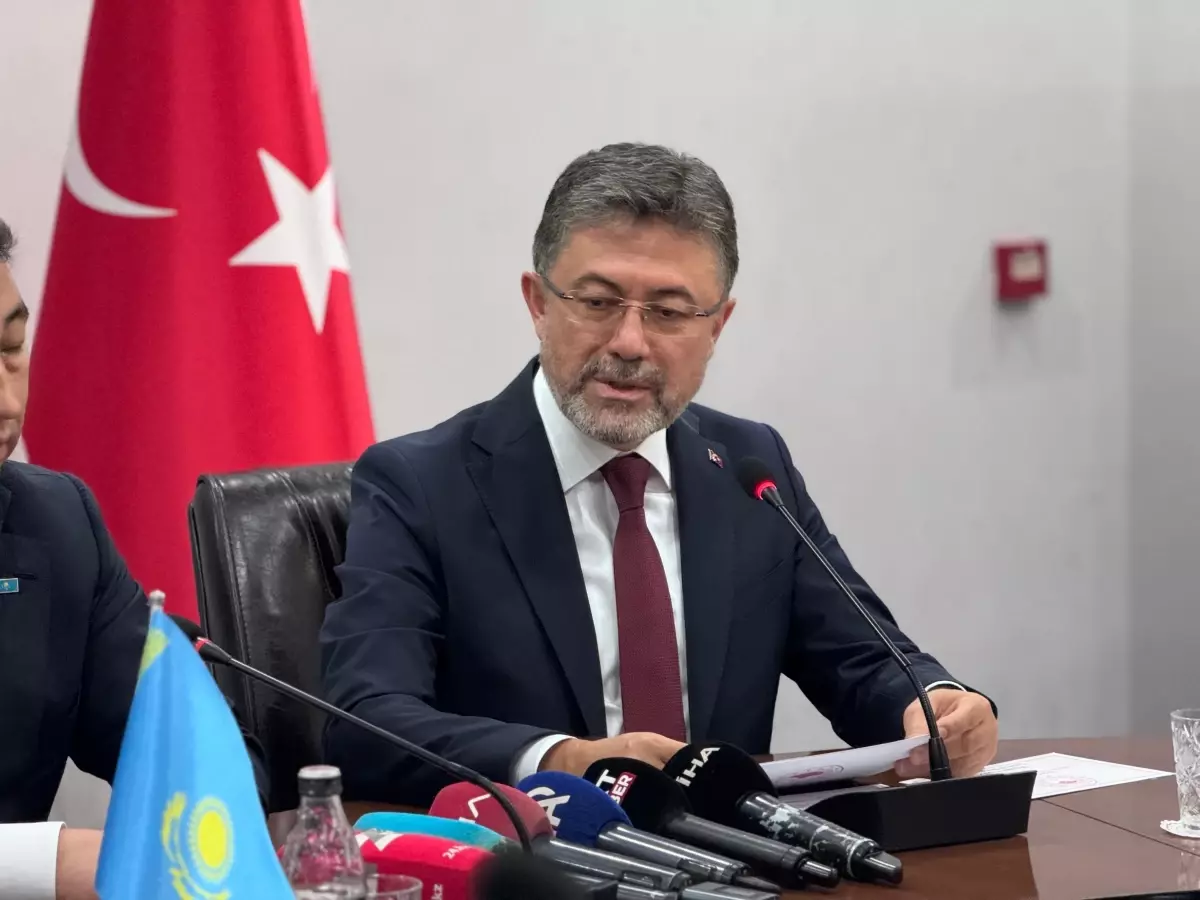 Bakan Yumaklı: Soğanda 2,8, domateste 6,1 milyon ton rekolte bekliyoruz