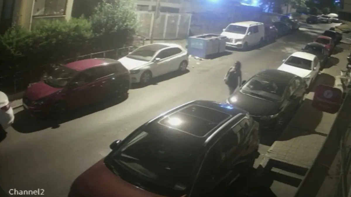 Hızla gelen cip ortalığı birbirine kattı! Önce 4 araca sonra yayaya çarptı