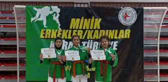 Bilecikli Sporcular Kuraş Şampiyonasında Madalyalarla Döndü