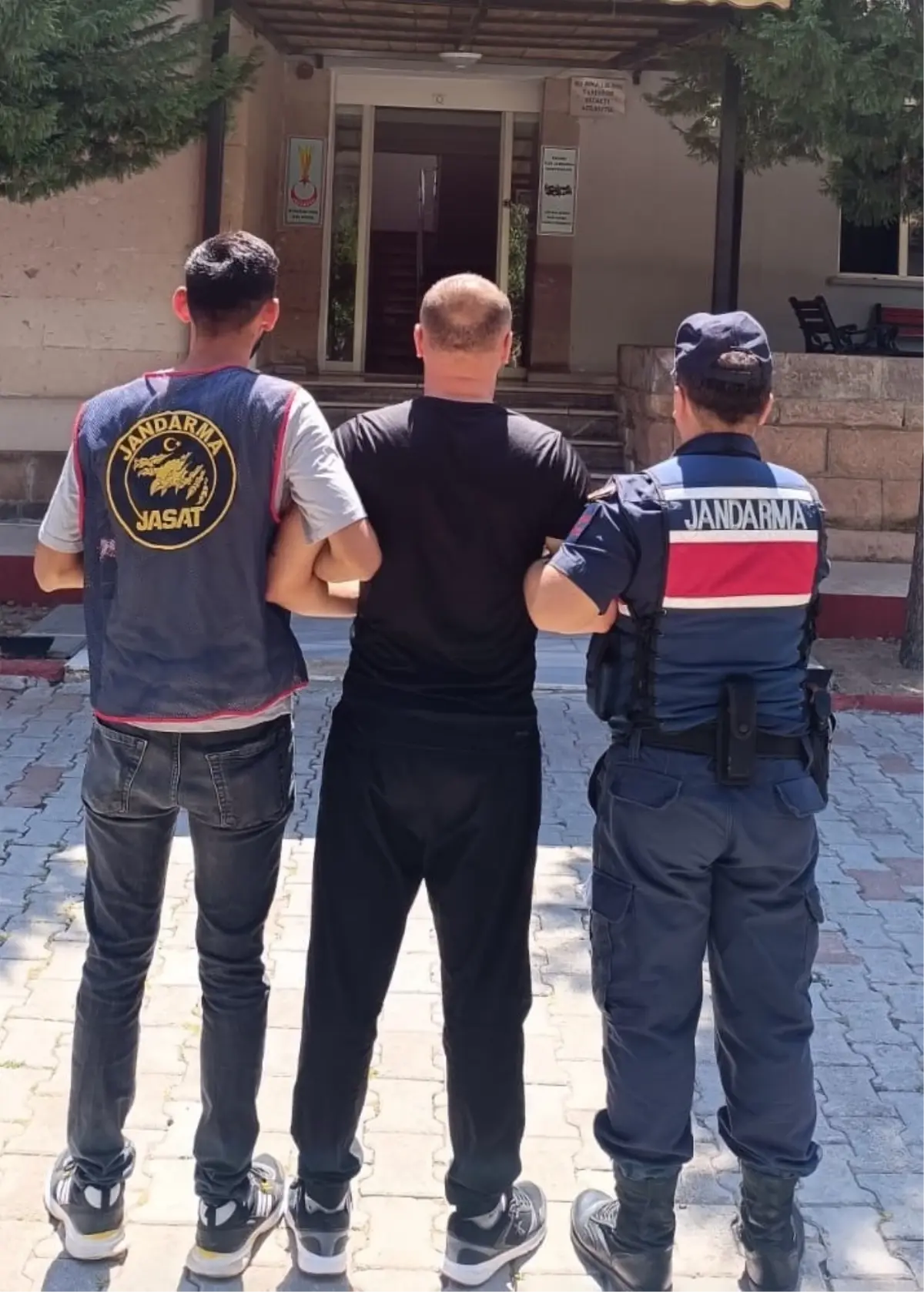 KAYSERİ'de Kesinleşmiş Hapis Cezası Bulunan 3 Kişi Yakalandı