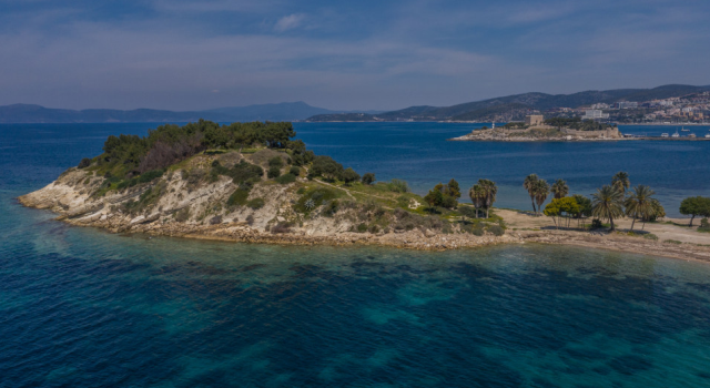 Kuşadası nerede? Kuşadası hangi illere yakın? Kuşadası'na nasıl gidilir?