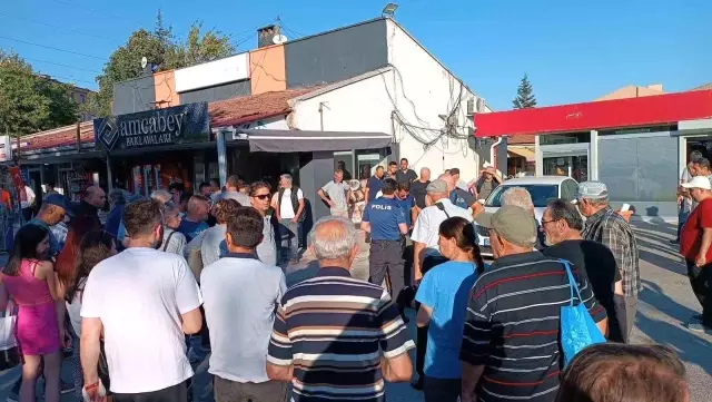 Eskişehir'de kasklı, hücum yelekli ve baltalı saldırgan çay bahçesinde önüne geleni bıçakladı