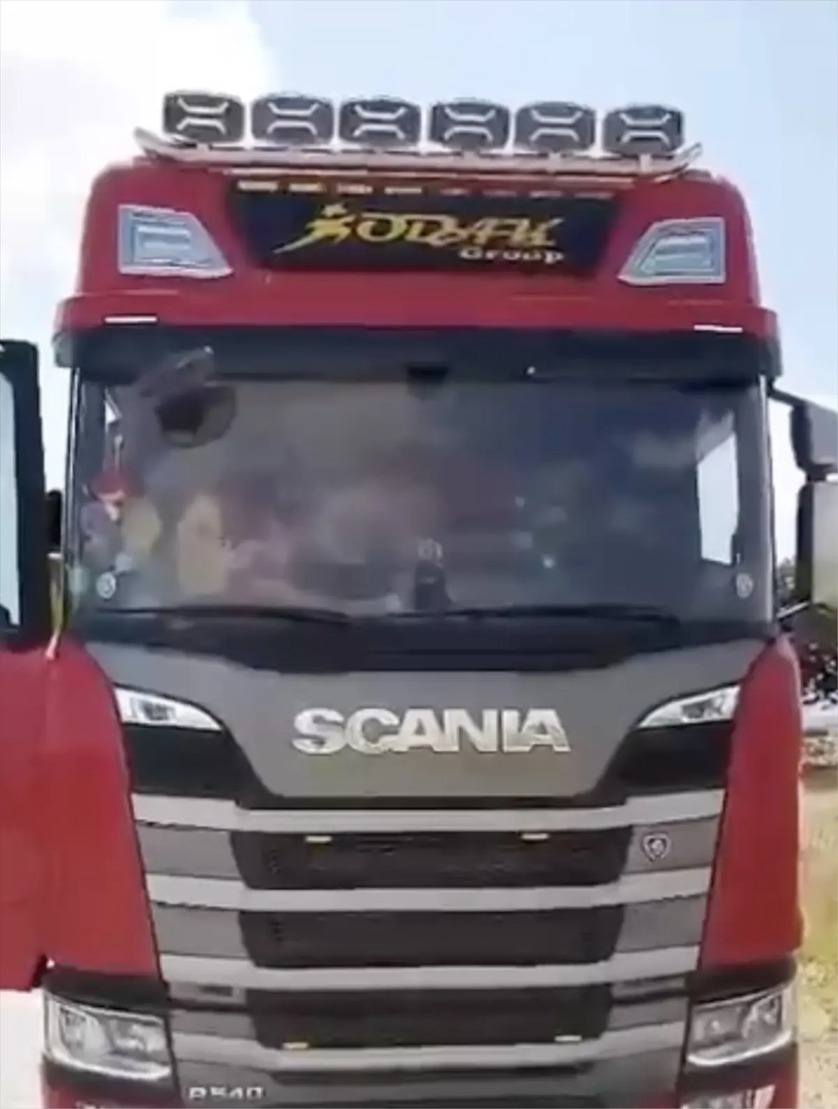 Edirne'de Çakar Lamba Kullanan Tır Sürücüsüne Cezai İşlem Uygulandı