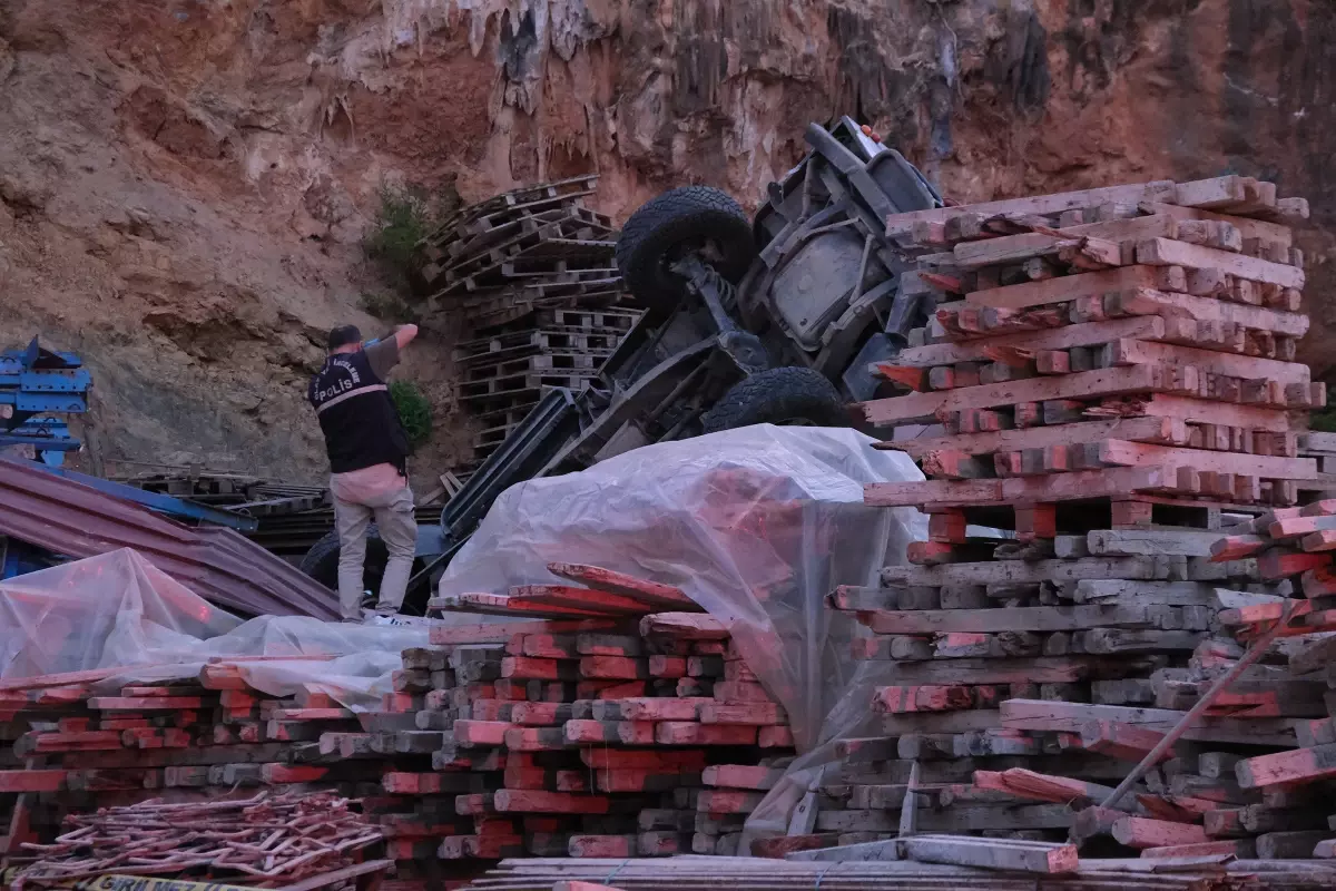 Alanya'da safari aracı yuvarlandı: 1 ölü, 1 yaralı