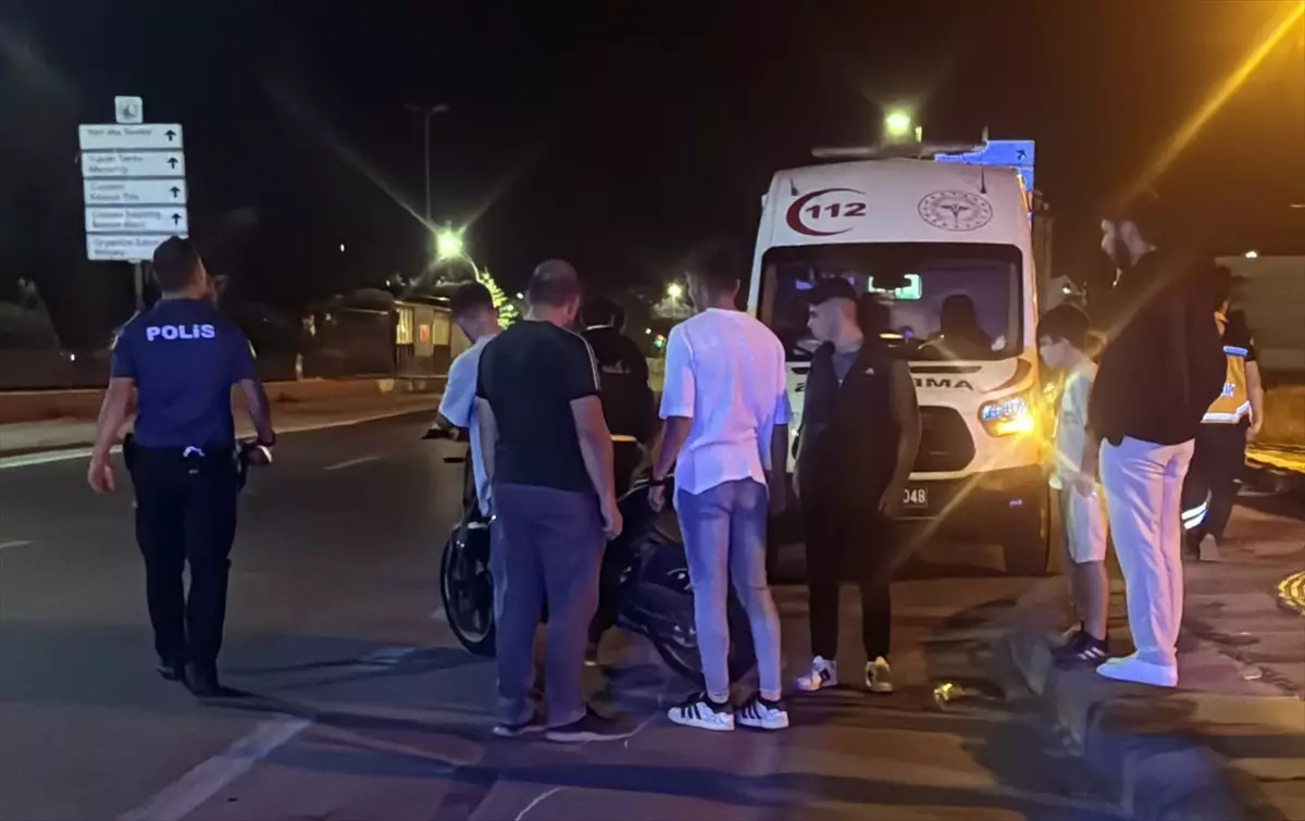 Sivas'ta motosikletin çarptığı kadın hastanede tedavi altına alındı