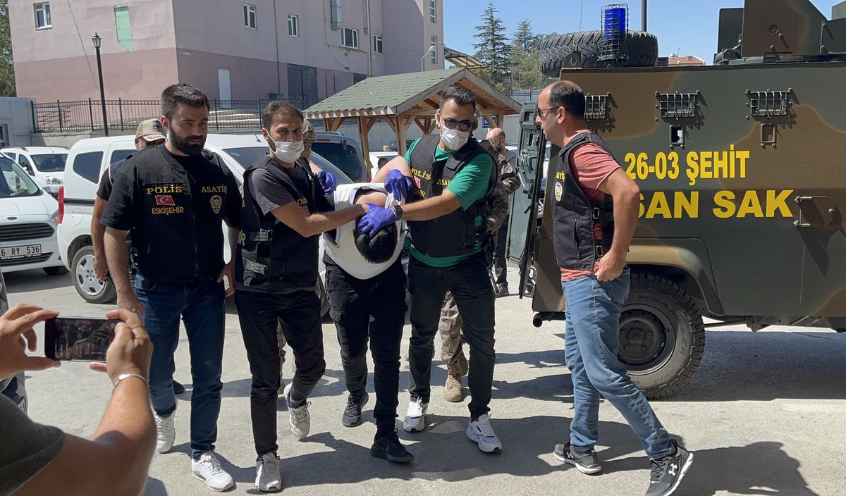Eskişehir'de bıçaklı saldırganın kurbanları korku dolu anları anlattı