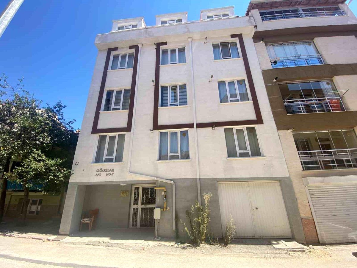 Eskişehir'de intihar eden genç kadının erkek arkadaşı tutuklandı