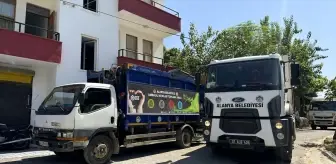 Alanya'da bir evden 4 kamyon çöp çıkarıldı