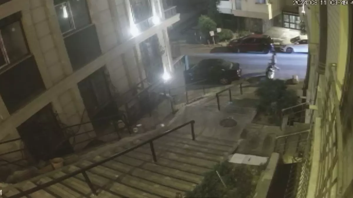 Beşiktaş'ta Cip Kazası: Yokuştan Hızla Gelen Araç 4 Otomobile Çarptı