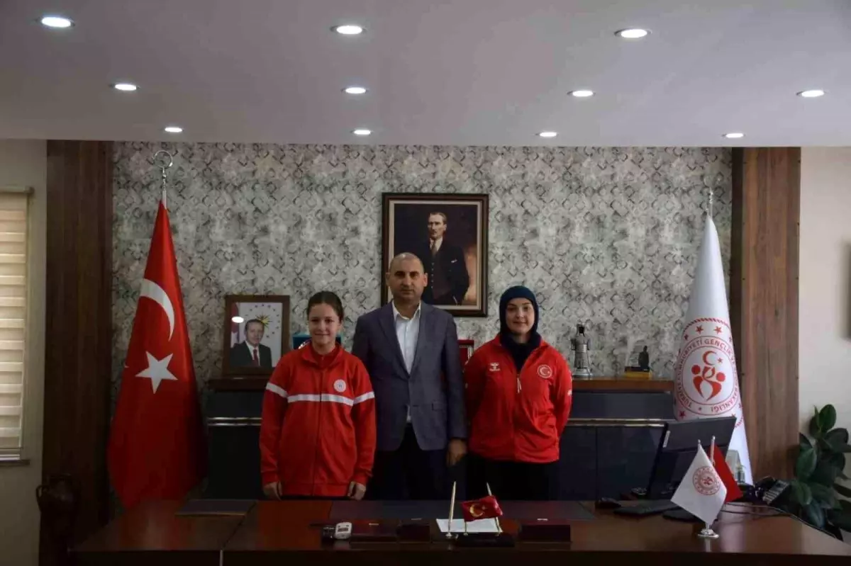 Bilecik'i Gençler Judo Avrupa Kupası'nda temsil eden sporcular İl Müdürü'nü ziyaret etti