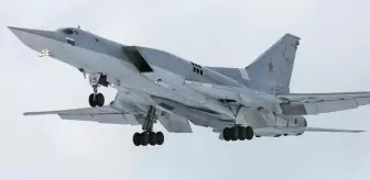 Rusya'ya ait Tu-22M3 bombardıman uçağı düştü