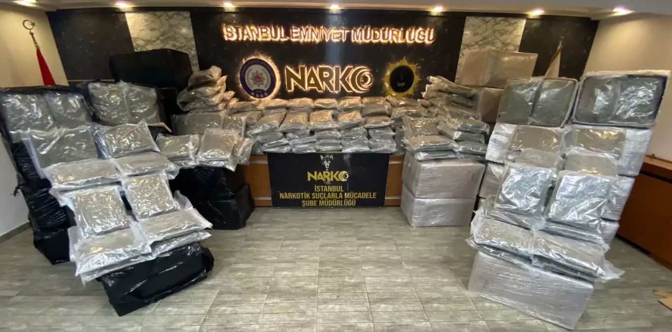 Çatalca'da TIR'da 921 kilogram uyuşturucu ele geçirildi