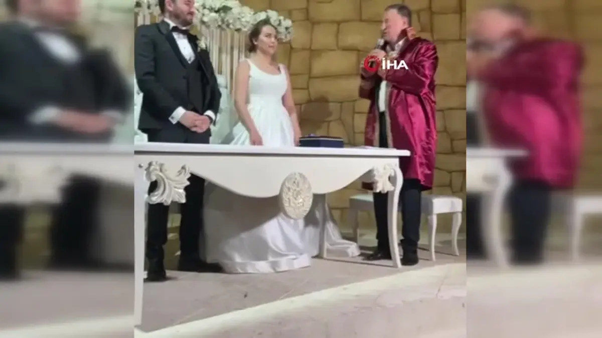 Enkazda 'son veda' mezarla 'son görev'
