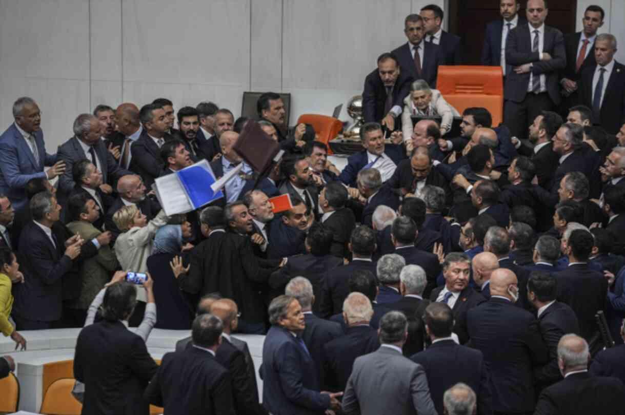 MECLİSTEKİ KAVGADAN GÖRÜNTÜLER