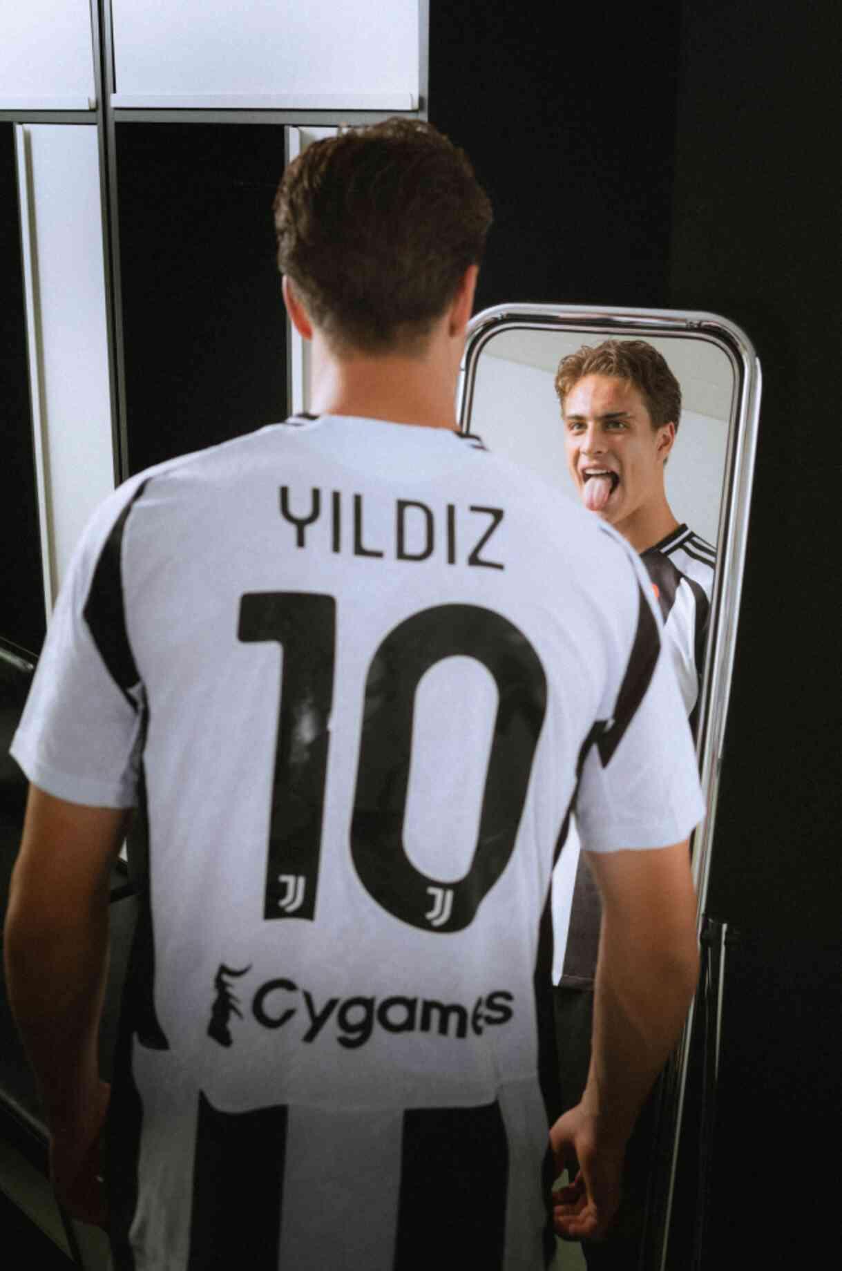 Milli futbolcumuz Kenan Yıldız, Juventus ile olan sözleşmesini 2029'a kadar uzattı