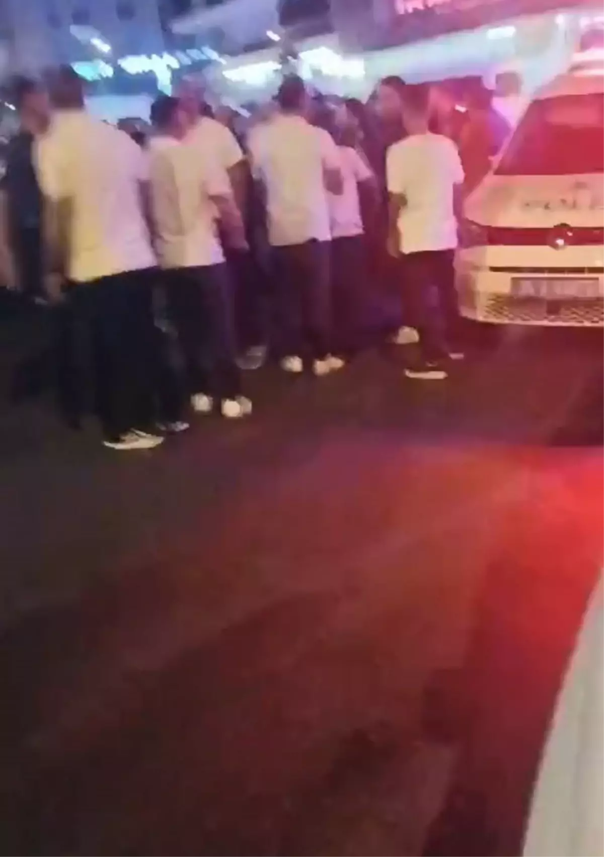 ESENYURT'ta 3 yaşındaki çocuğa otomobil çarptı, hayatını kaybetti