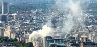 Londra'daki Somerset House'da Yangın Çıktı