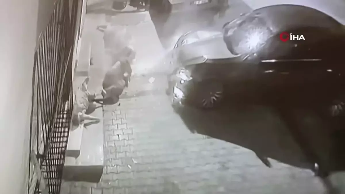 Minik Baran'ın öldüğü kazada mahalleli otomobili parçaladı